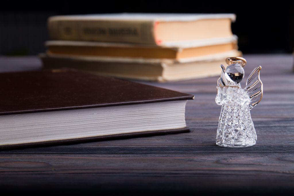 Figurine à l'effigie d'un ange, en cristal 