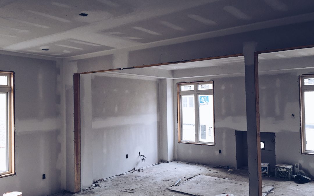 Intérieur d'une maison en construction